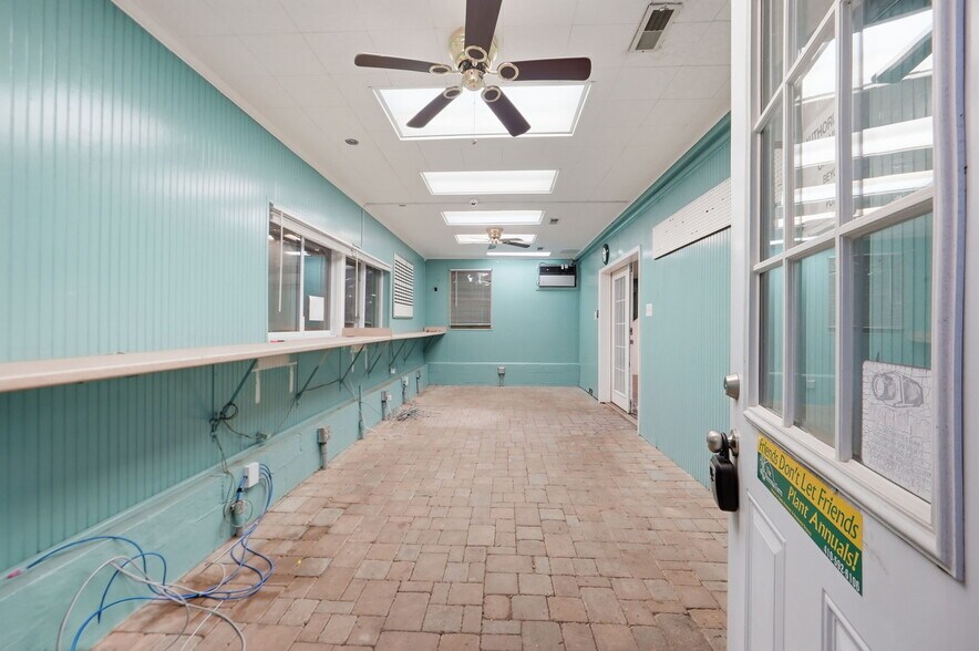 More Photos Of 1008 W Central Ave, Davidsonville Freestanding For Lease
