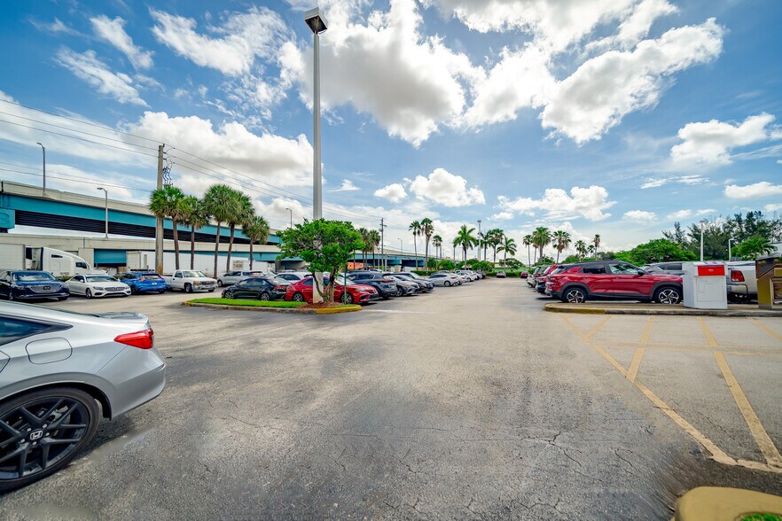 More Photos Of 7500 NW 25th St, Miami Unknown For Lease