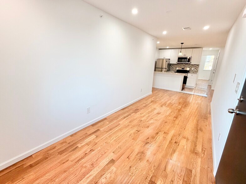 More Photos Of 5352 Cedar Ave, Philadelphia Apartments For Sale