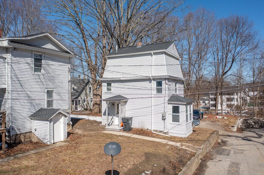 More Photos Of 2 Lyon St, Putnam Apartments For Sale