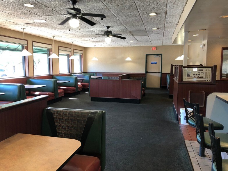 More Photos Of 650 N Scottsdale Rd, Tempe Restaurant For Lease