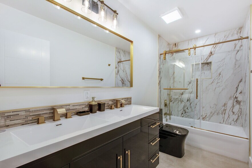 More Photos Of 117 Avenida Algodon, San Clemente Multifamily For Sale