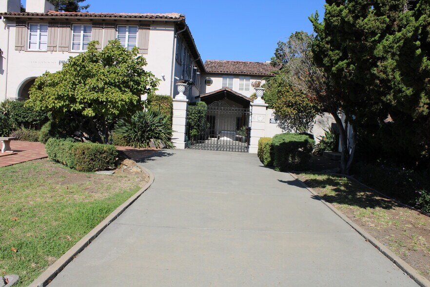 More Photos Of 1044 C St, Hayward Office For Lease