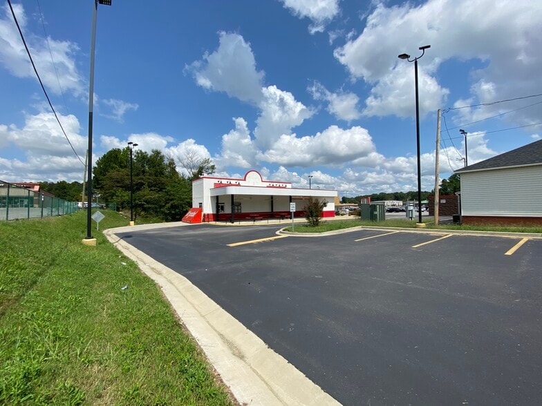 More Photos Of 3329 Rainbow Dr, Rainbow City Fast Food For Sale