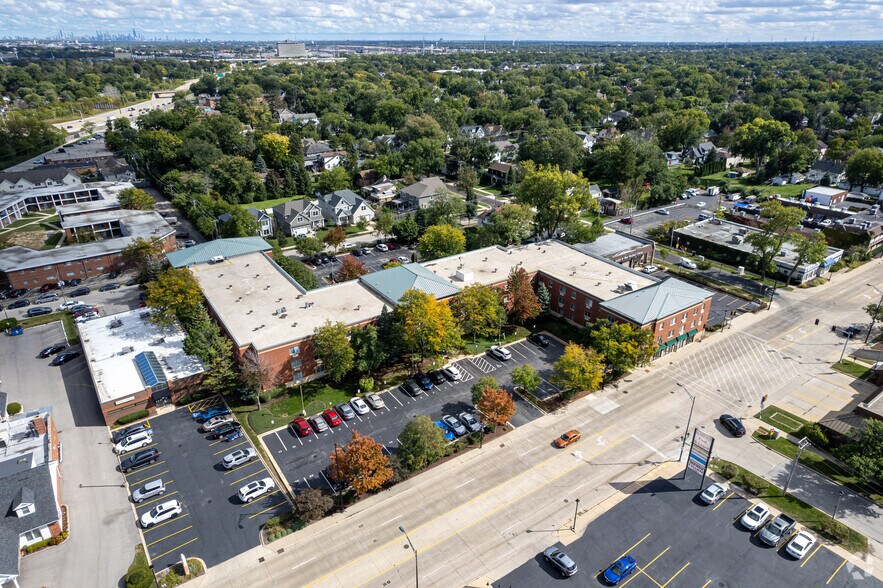 More Photos Of 401 N York St, Elmhurst Medical For Sale