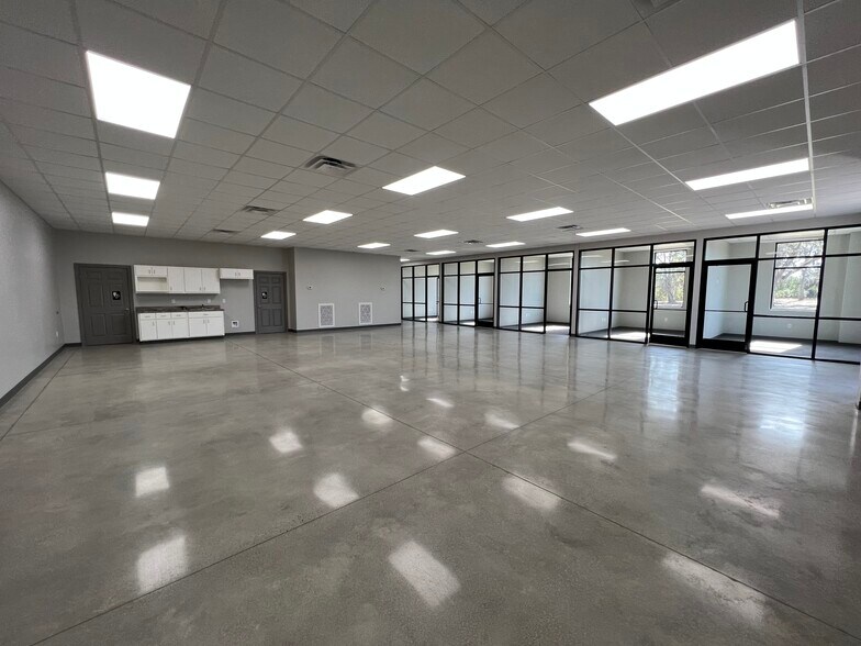 More Photos Of 192 Oakland Pky, Leesburg Office For Lease