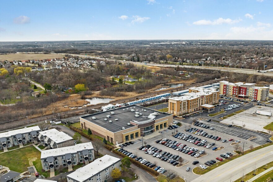 More Photos Of 452 Lakehurst Rd, Waukegan Health Club For Sale