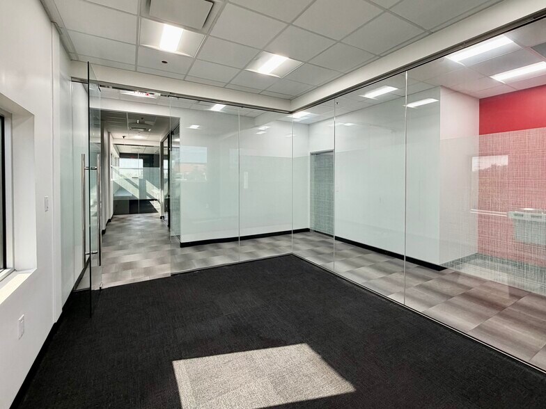 More Photos Of 523 Med Ct, San Antonio Freestanding For Lease