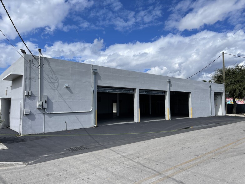 More Photos Of 5731 SW 23rd St, West Park Auto Repair For Lease