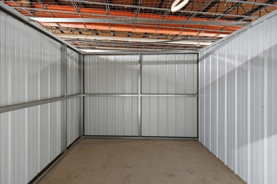 More Photos Of 7708 1st Ave N, Birmingham Self Storage For Sale