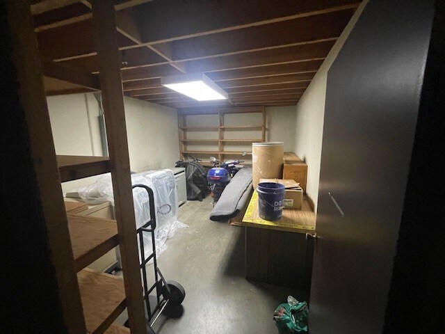 More Photos Of 1200 Stellar Dr, Oxnard Warehouse For Sale