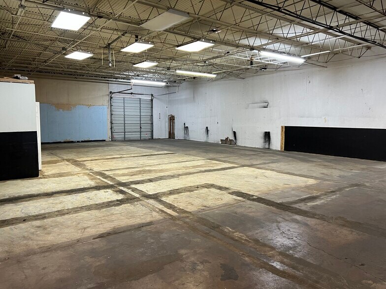 More Photos Of 5508-5516 Brewster St, San Antonio Warehouse For Lease