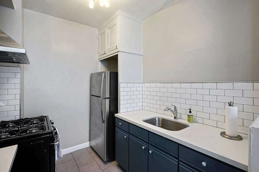More Photos Of 226 Athol Ave, Oakland Apartments For Sale
