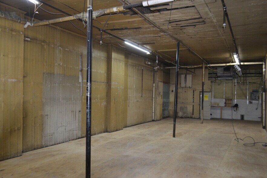 More Photos Of 2094 Boston Post Rd, Larchmont Storefront For Lease