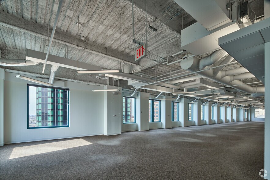 More Photos Of 150 W Jefferson Ave, Detroit Office For Lease