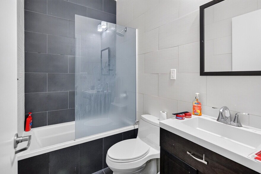 More Photos Of 83 Beaver St, Albany Apartments For Sale