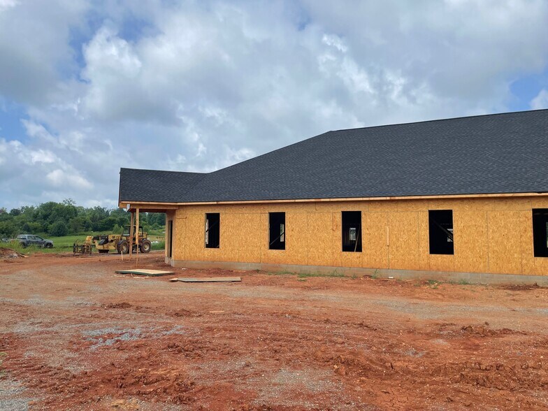 More Photos Of 156 Chesapeake Ln, Clarksville Office For Lease