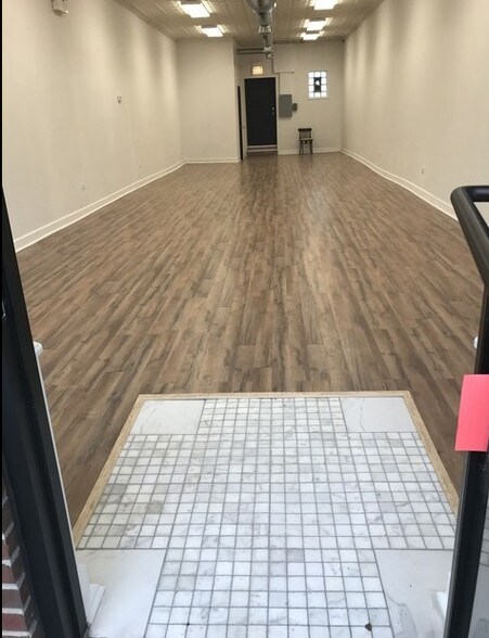 More Photos Of 5853 W Irving Park Rd, Chicago Storefront For Lease