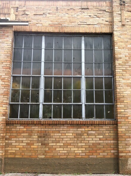 More Photos Of 900 S Boyle Ave, Saint Louis Industrial For Sale