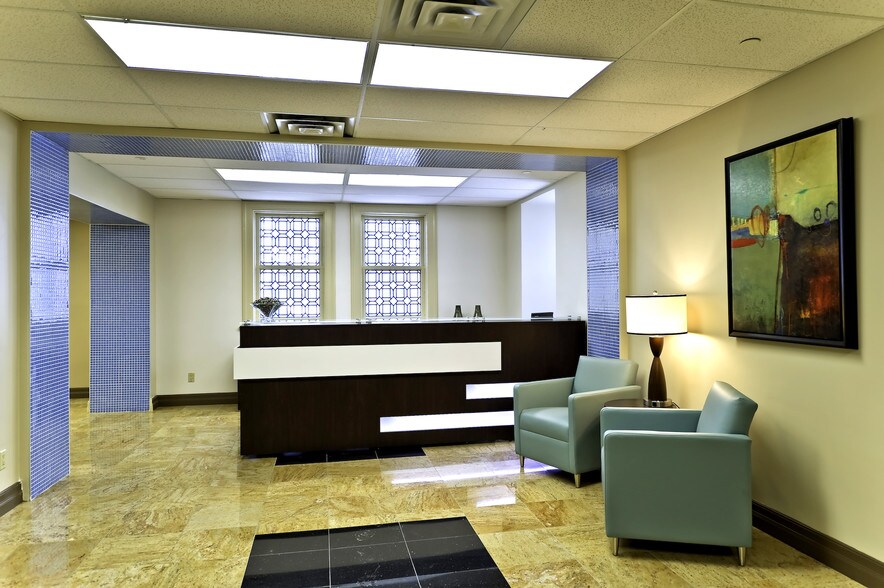 More Photos Of 1 Rideau St, Ottawa Coworking Space