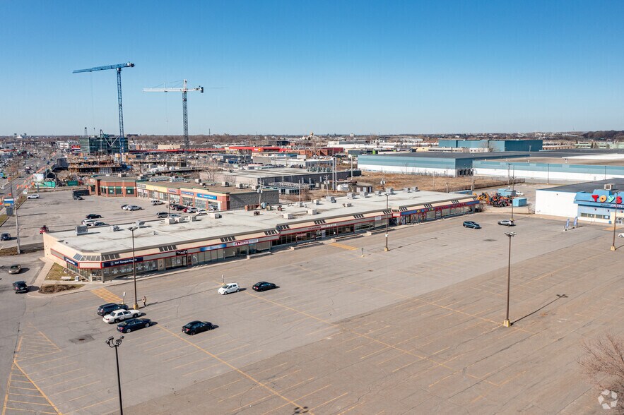 More Photos Of 7143-7191 Boul Newman, Montréal Freestanding For Lease