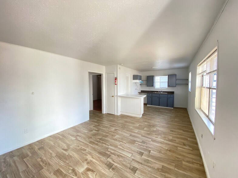 More Photos Of 5408 Market St, Houston Apartments For Sale