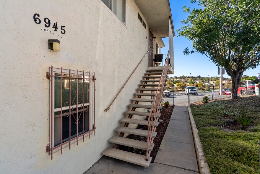 More Photos Of 6945 Imperial Ave, San Diego Storefront Retail Residential For Sale