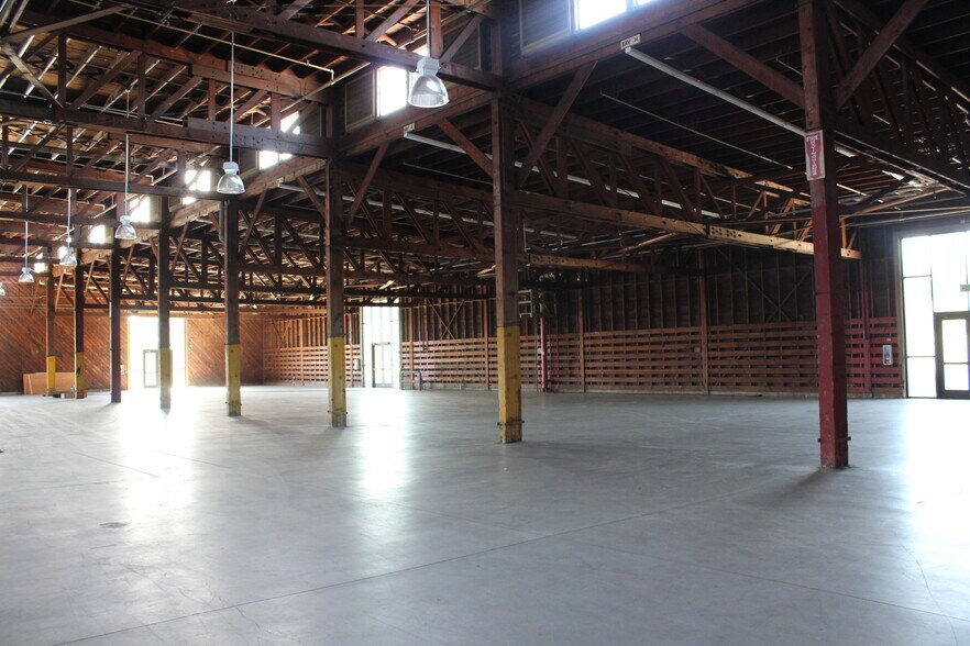 More Photos Of 112 E 22nd St, San Pedro Warehouse For Lease