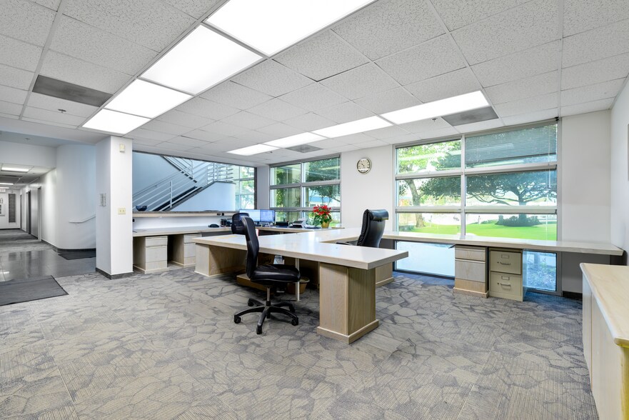 More Photos Of 1780 E Lemonwood Dr, Santa Paula Manufacturing For Lease