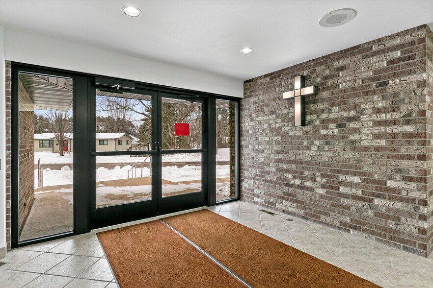 More Photos Of 301 S Chestnut Ave, Oconto Falls Religious Facility For Sale