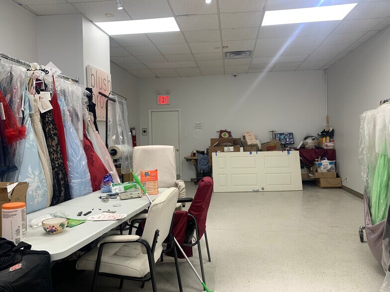 More Photos Of 1385 Seabury Ave, Bronx Warehouse For Lease