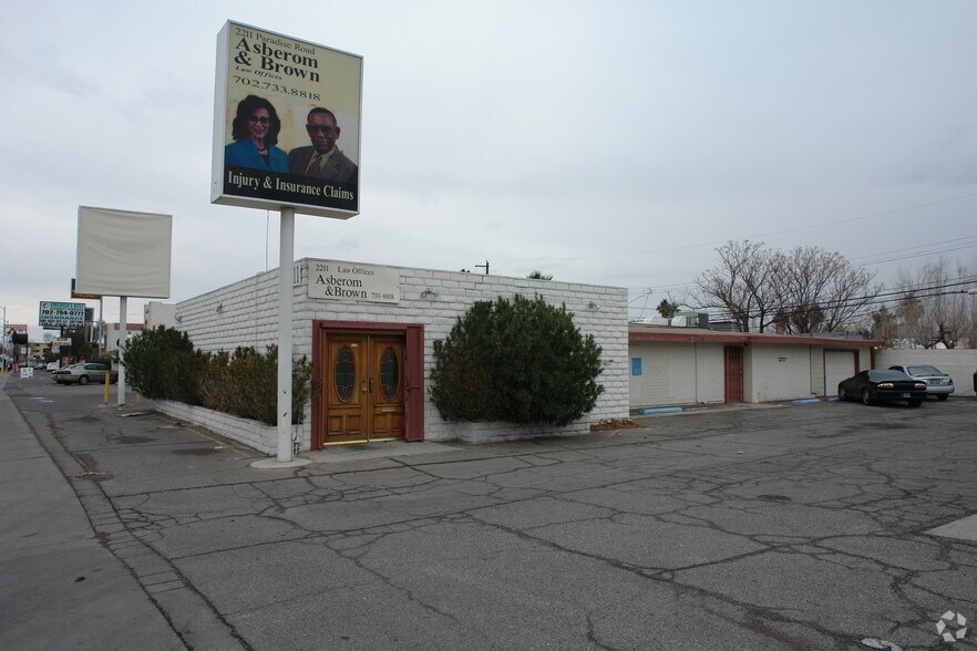 Primary Photo Of 2211 Paradise Rd, Las Vegas Office For Lease