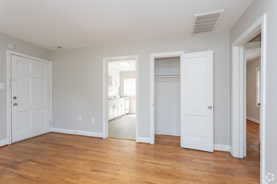 More Photos Of 1107-1117 W Rowan St, Fayetteville Apartments For Sale
