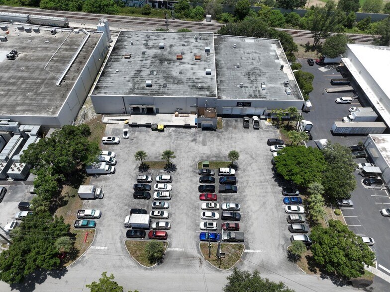 Primary Photo Of 4200 N 29th Ave, Hollywood Unknown For Lease