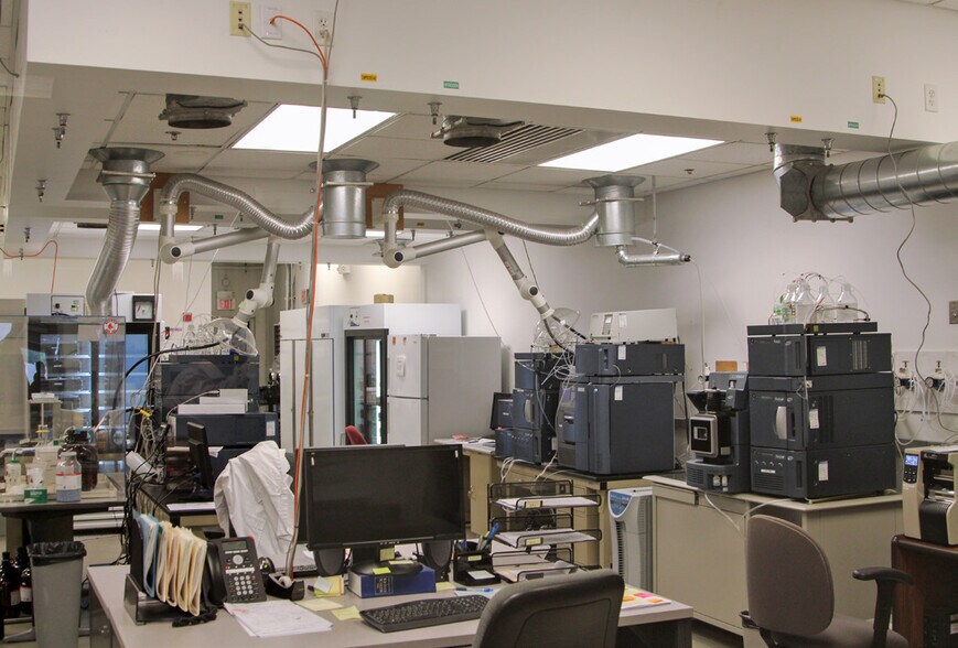 More Photos Of 1 Strathmore Rd, Natick Research And Development For Lease