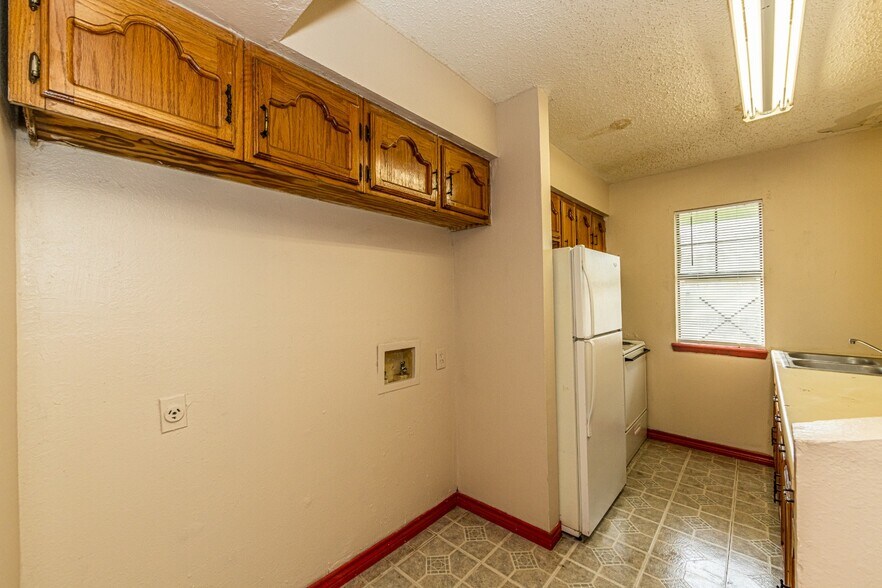 More Photos Of 3801 Juarez Ave, Laredo Apartments For Sale