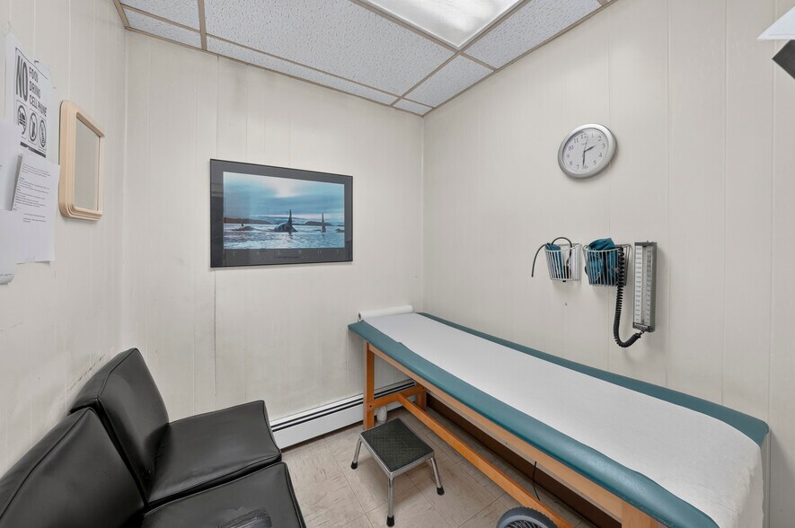 More Photos Of 137 Livingston Ave, New Brunswick Office Residential For Sale