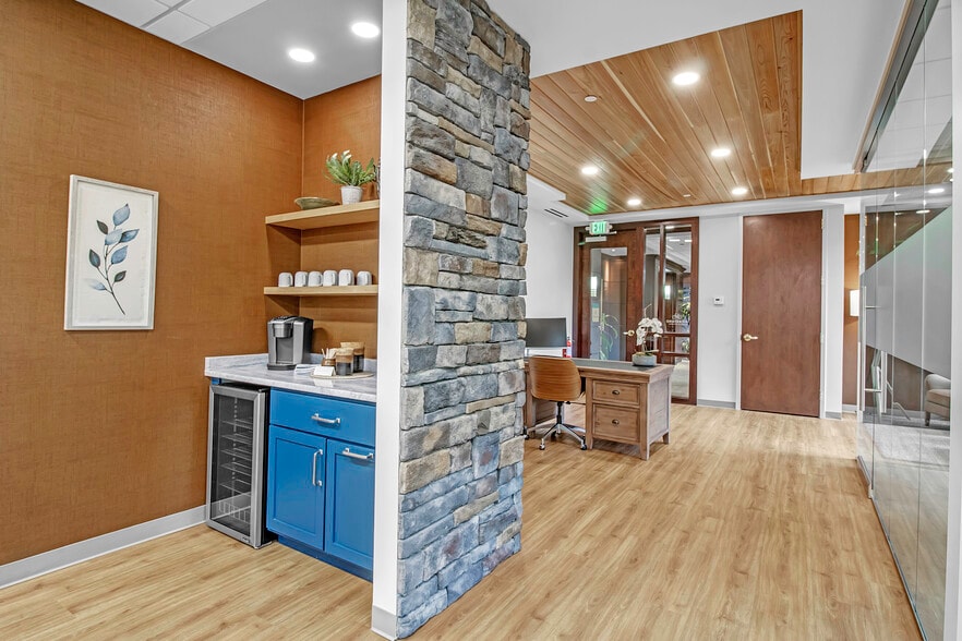 More Photos Of 1250 Pittsford Victor Rd, Pittsford Office For Lease