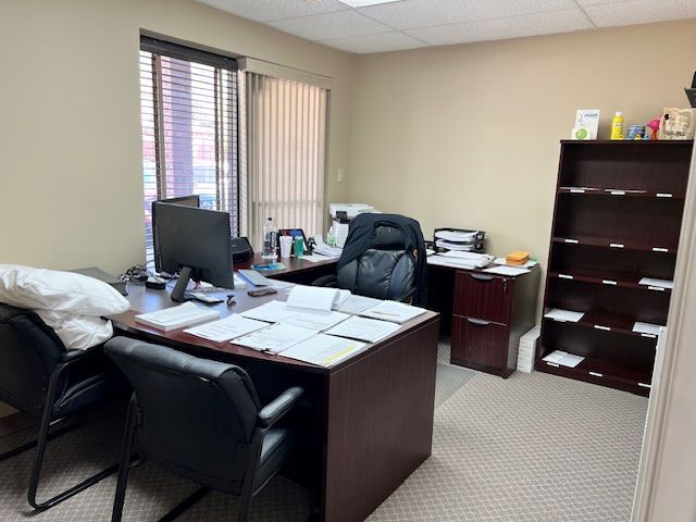 More Photos Of 4416 74th St, Lubbock Office For Sale