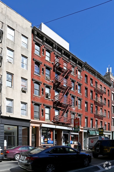 More Photos Of 42-44 Grand St, New York Apartments For Lease