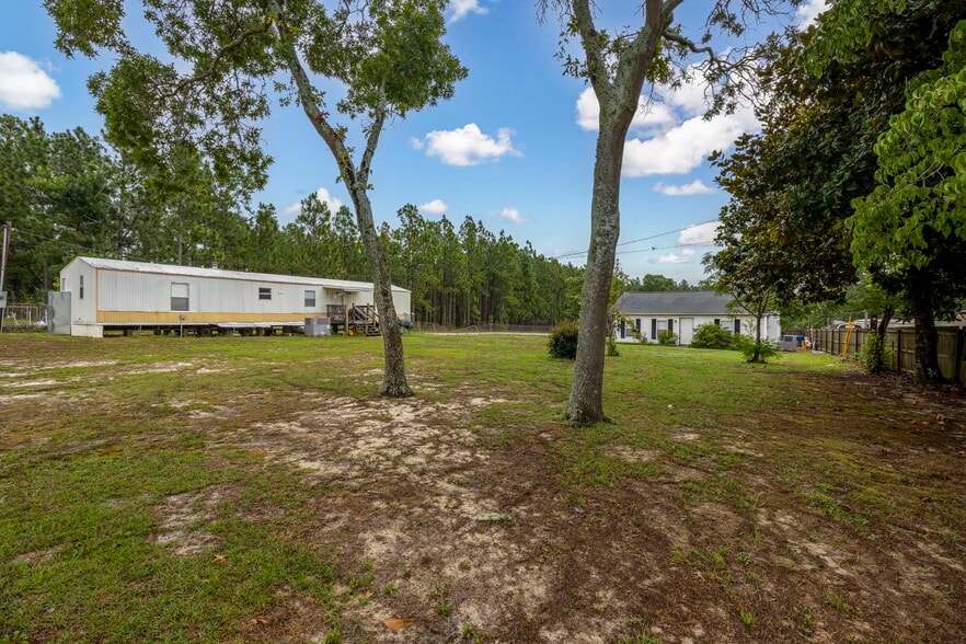 More Photos Of 128 Sandy Springs Ln, Lexington Manufactured Housing Mobile Home Park For Sale