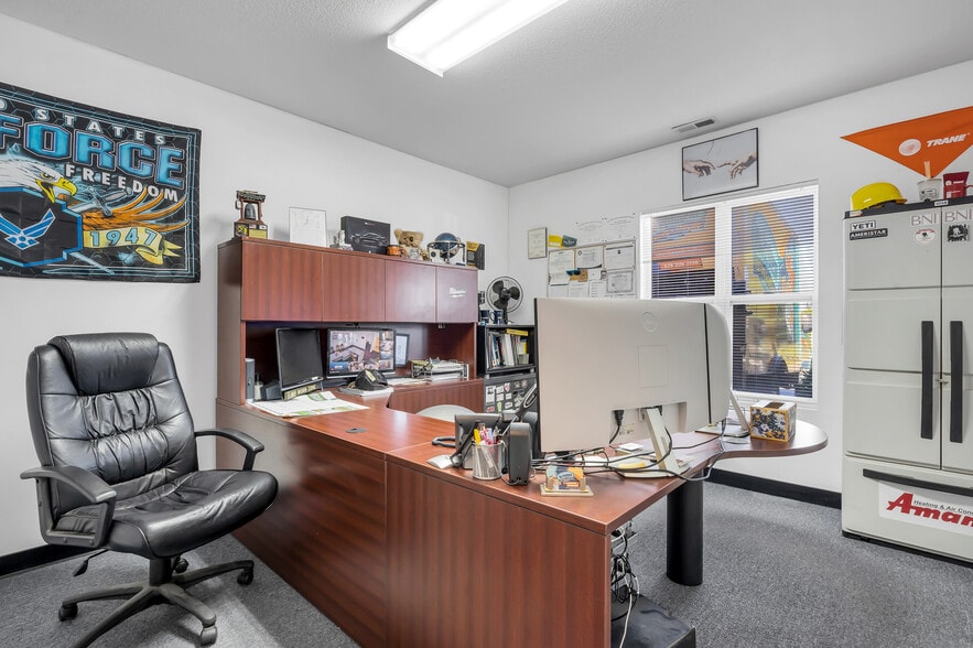 More Photos Of 1565 Kisker Rd, Saint Charles Office For Sale