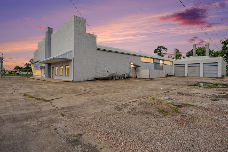 More Photos Of , Angleton Unknown For Sale