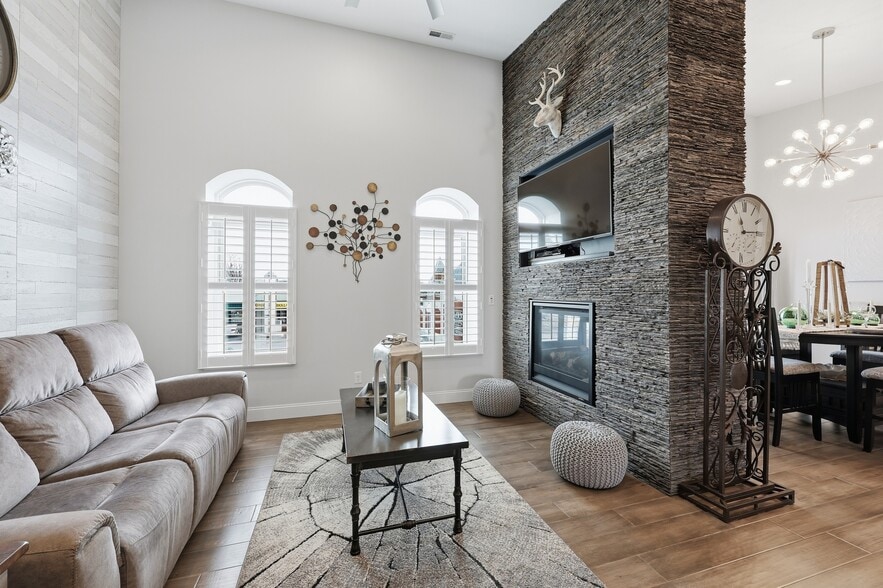 More Photos Of 219 S Sandusky Ave, Bucyrus Storefront Retail Residential For Sale