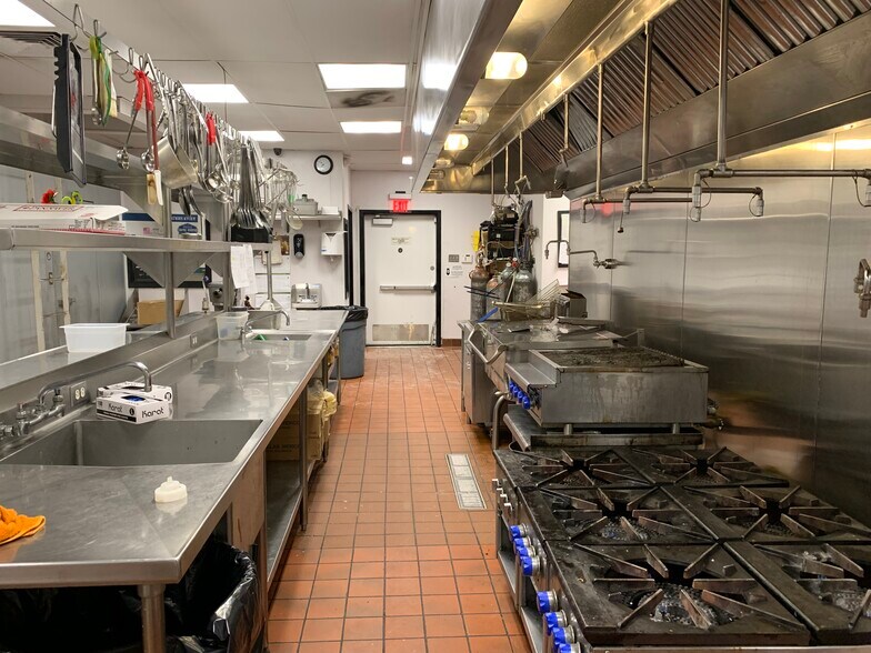 More Photos Of 7617 W 88th Ave, Westminster Restaurant For Sale