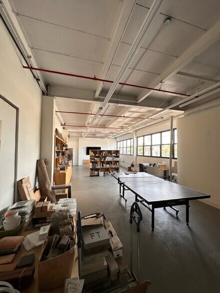 More Photos Of 18 Bay St, Brooklyn Flex For Lease