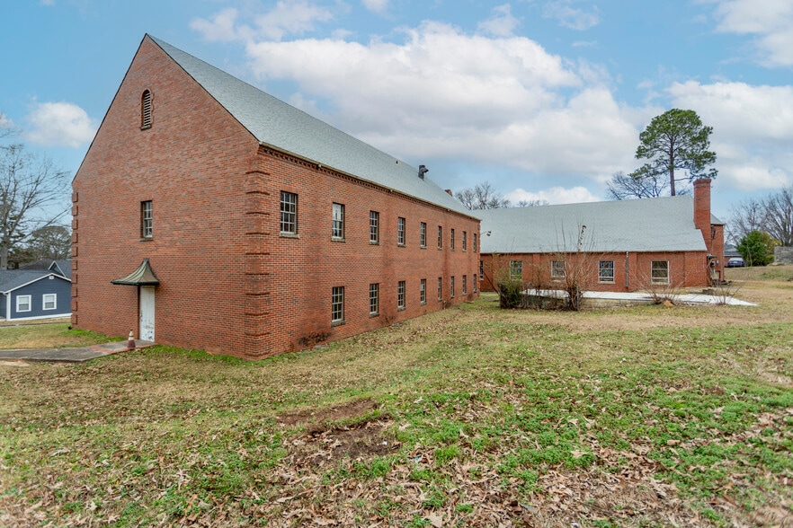 More Photos Of 2001 Avenue Z, Birmingham Religious Facility For Sale