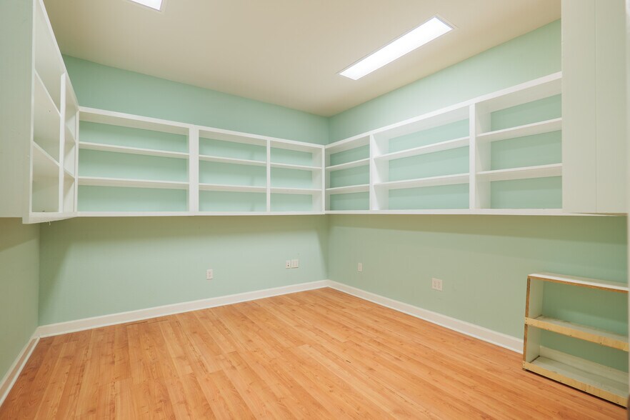 More Photos Of 450 W Highway 64, Lakeland Warehouse For Lease