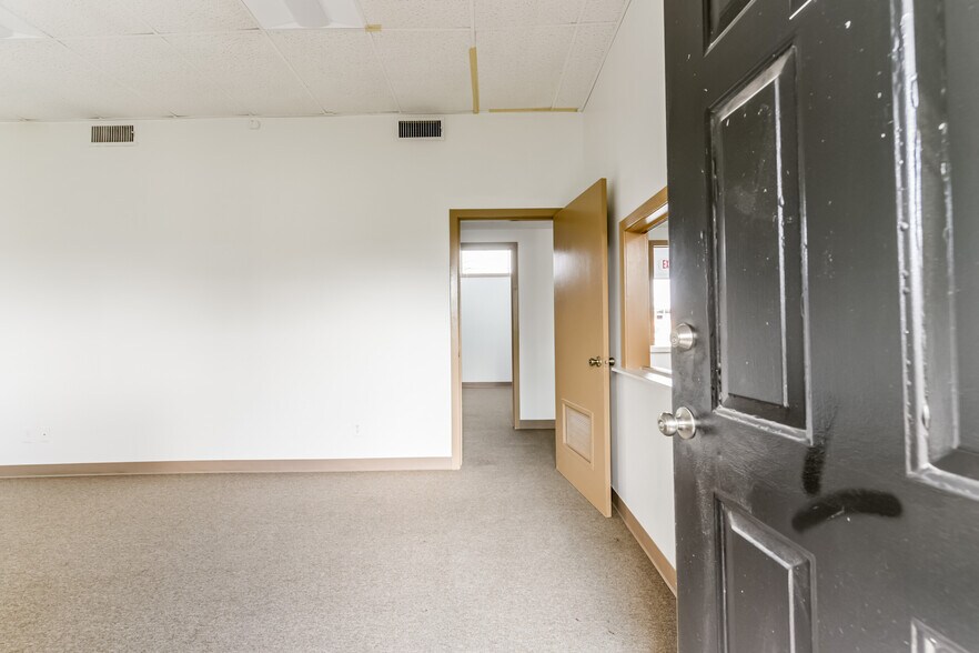 More Photos Of 1022-1024 Pasadena Blvd, Pasadena Medical For Sale