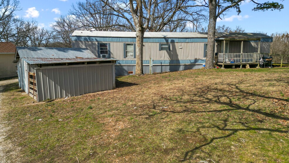 More Photos Of 210 Country Living Ln, Eldon Manufactured Housing Mobile Home Park For Sale